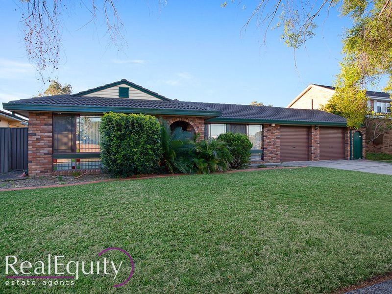 4 bedrooms House in 36 Rugby Crescent CHIPPING NORTON NSW, 2170