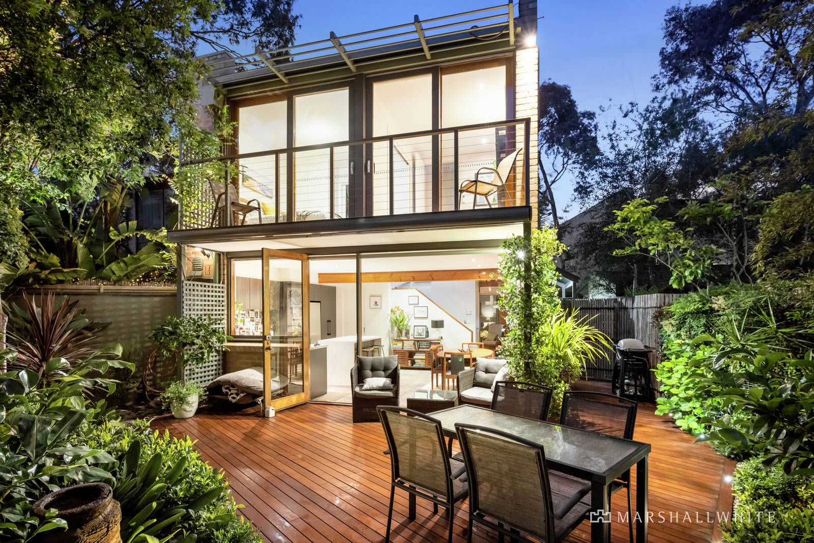 3 bedrooms House in 2/37A Canterbury Road TOORAK VIC, 3142