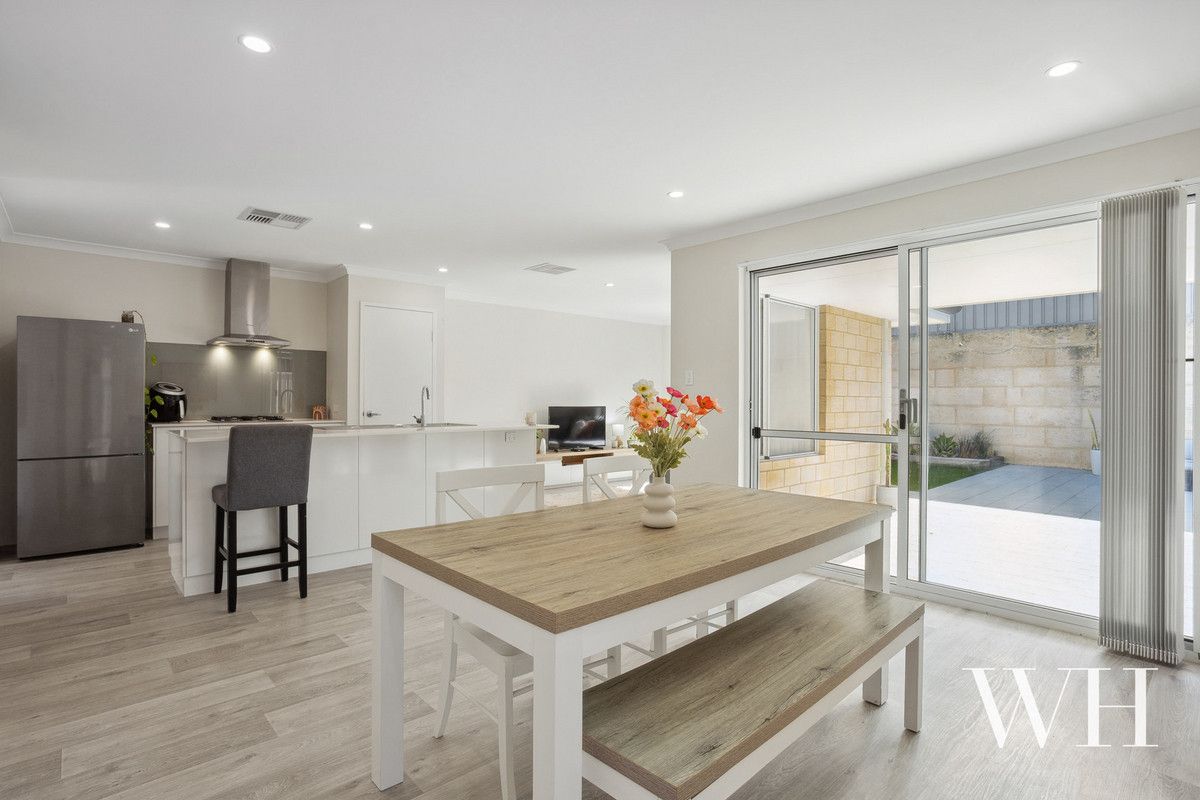 3 bedrooms House in 16 Lisianthus Terrace BEELIAR WA, 6164