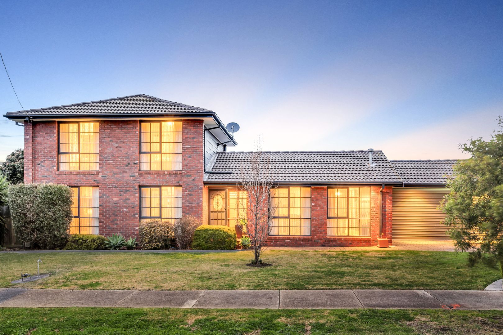 71 Mitford Crescent, Craigieburn VIC 3064, Image 2