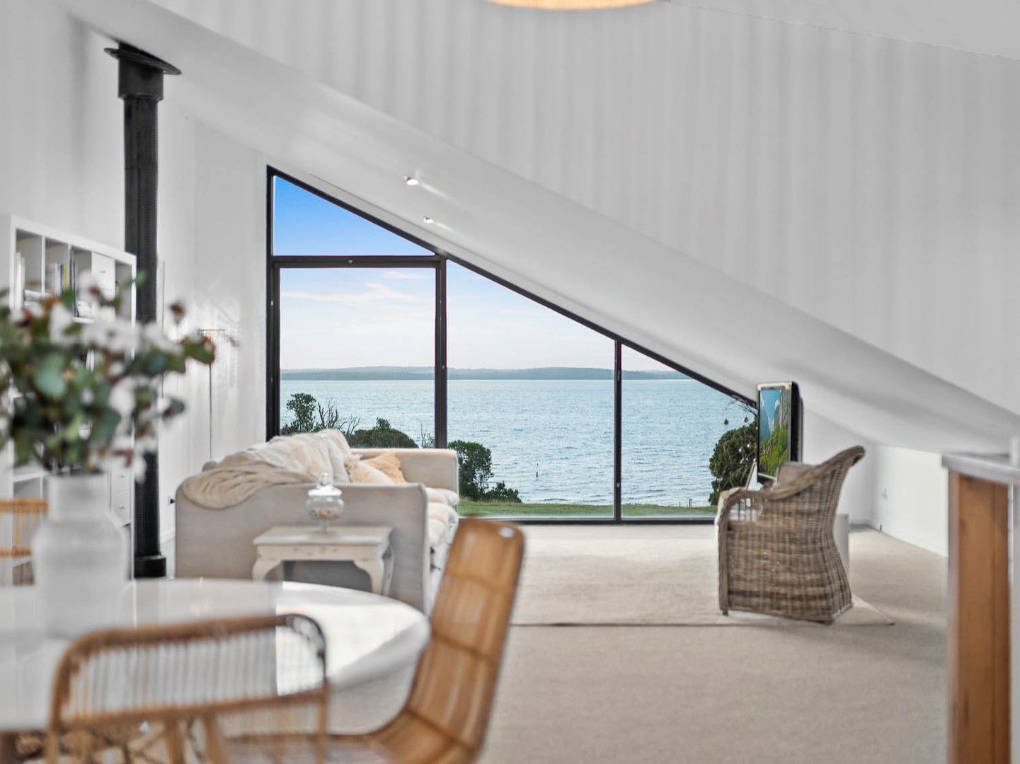 Bay VIC 3984 5 beds house for Sale, 1,550,000 to 1,650,000