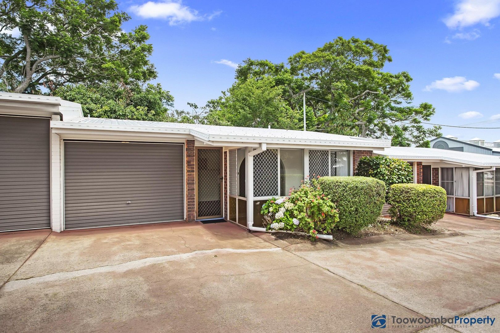 2 bedrooms House in 2/24 Lindsay Street EAST TOOWOOMBA QLD, 4350