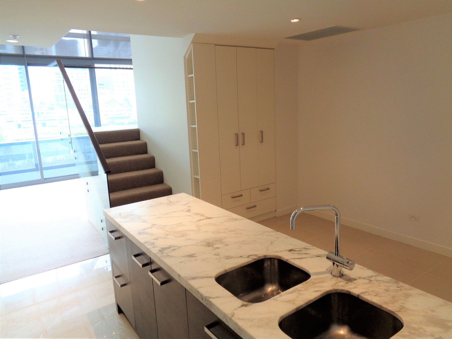 1 bedrooms Apartment / Unit / Flat in 325/1 Freshwater Place SOUTHBANK VIC, 3006