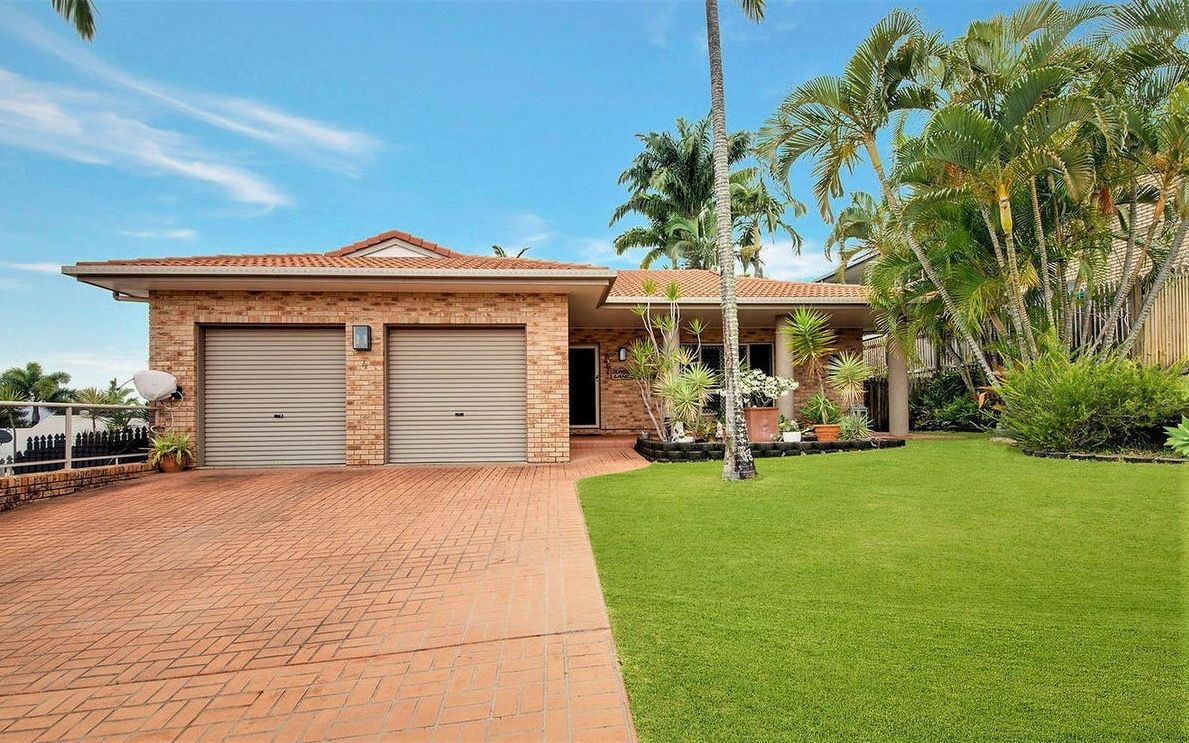 4 bedrooms House in 4 Sunset Court LAMMERMOOR QLD, 4703