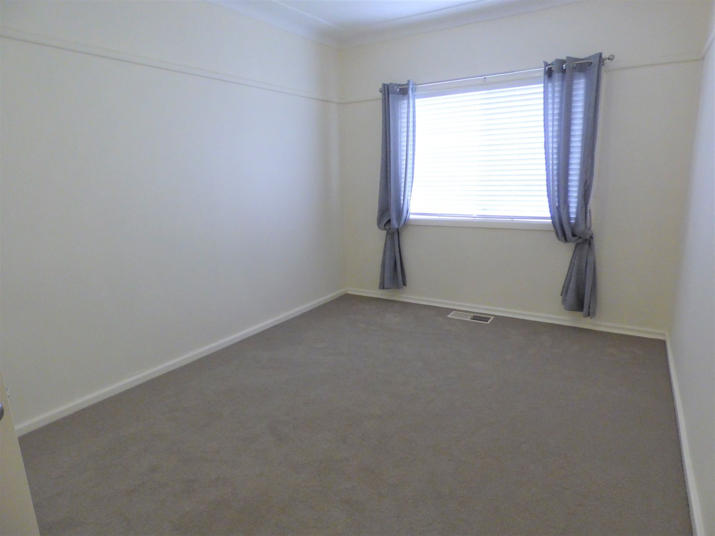 49 Curtin Street, Griffith NSW 2680, Image 2