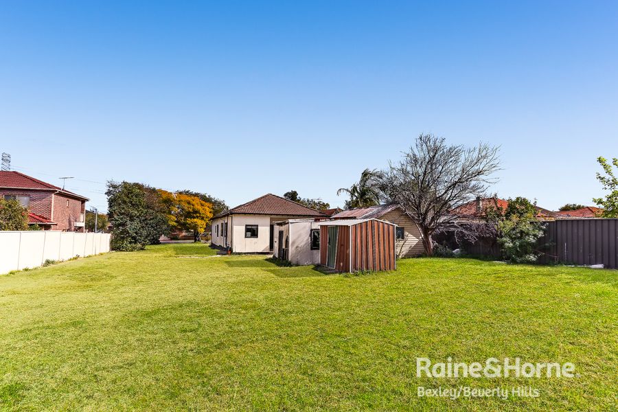 38 Gowrie Avenue, Punchbowl NSW 2196, Image 2