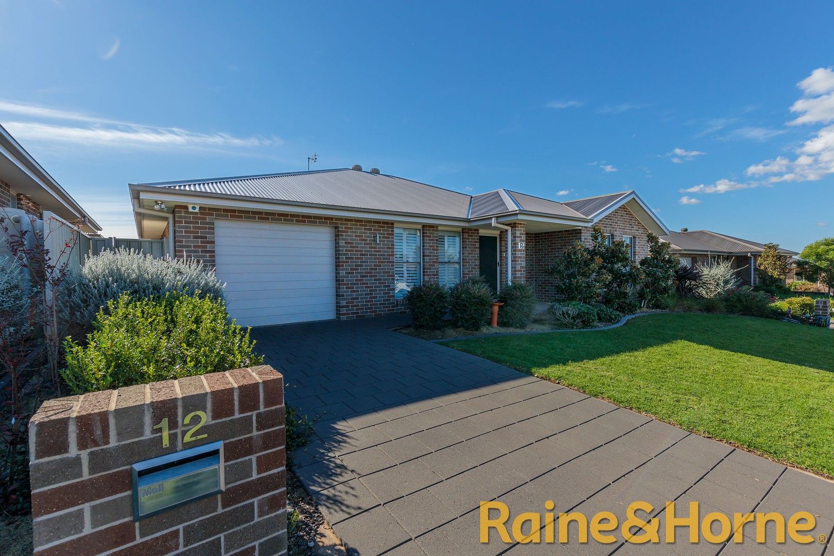 3 bedrooms House in 12 Ebor Way DUBBO NSW, 2830