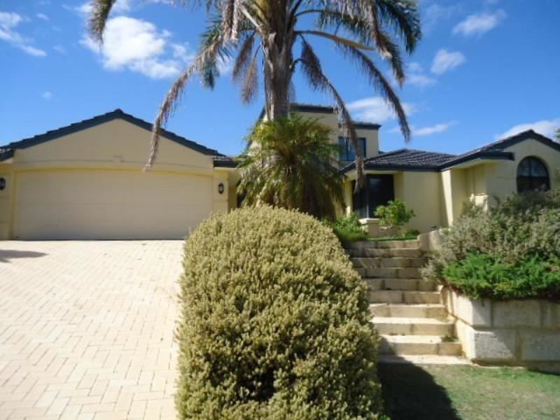 4 bedrooms House in 11 Chalmers Court MINDARIE WA, 6030