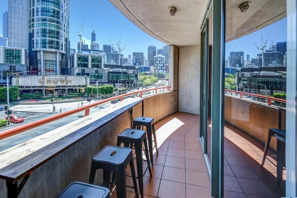 301/83 Queensbridge Street, Southbank VIC 3006 Apartment For Rent