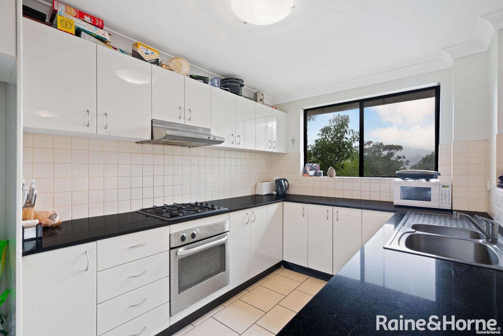 15/1 Batley Street, Gosford NSW 2250 Apartment For Rent 630 Domain