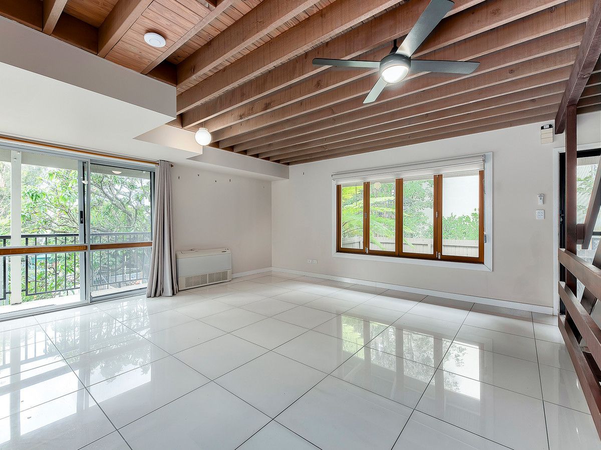 3 bedrooms Townhouse in 5/53 Junction Road CLAYFIELD QLD, 4011