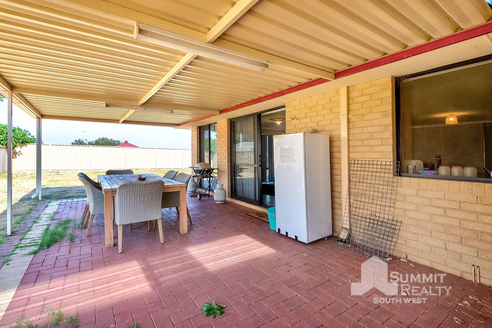 11 Wandoo Road, Dalyellup WA 6230, Image 2