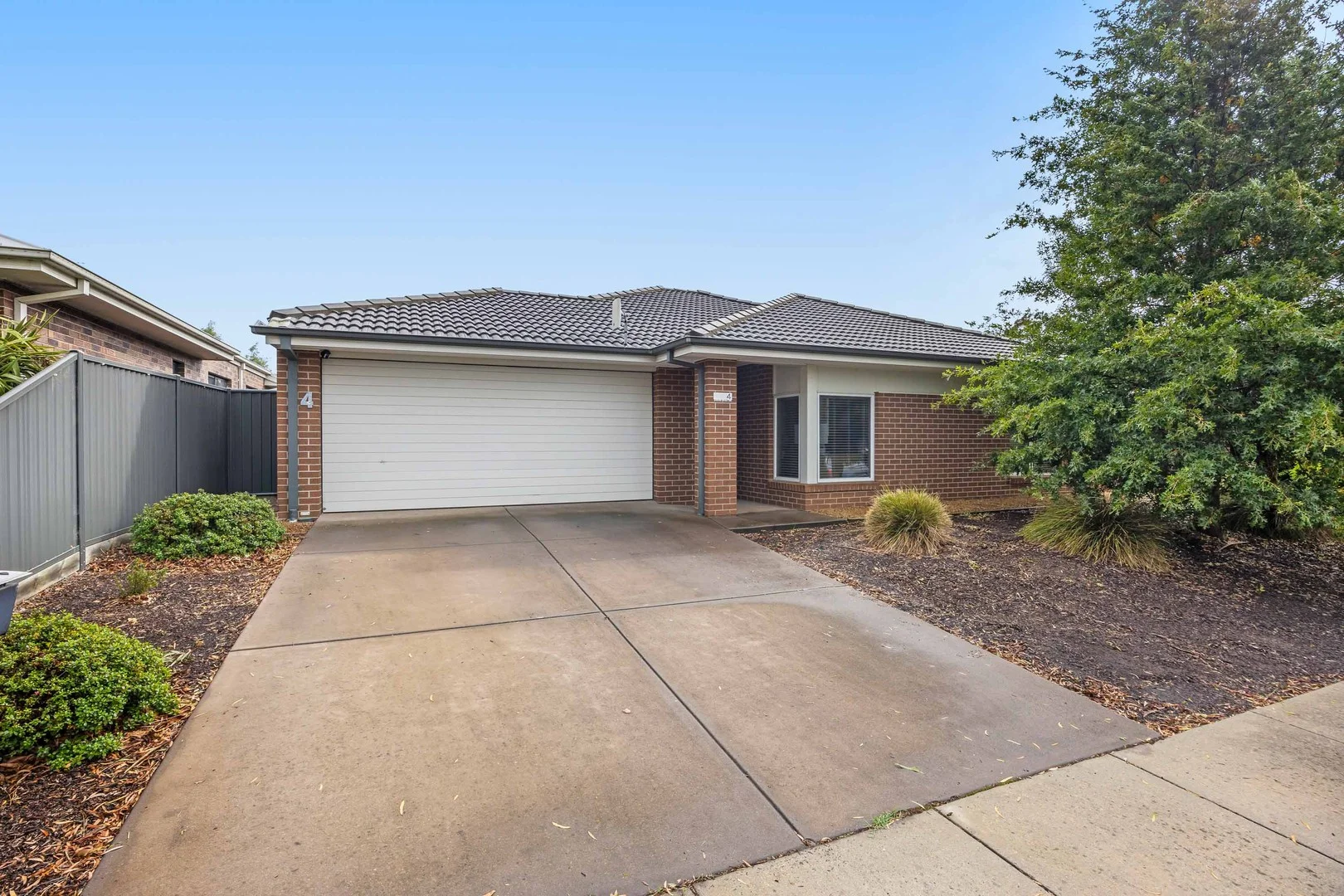 4 Evans Park Drive, Ararat VIC 3377