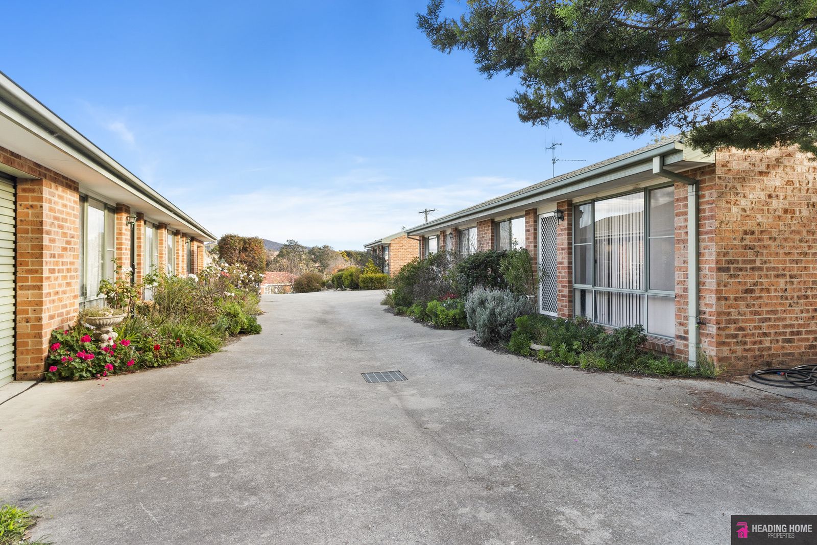2 bedrooms Townhouse in 1 Blackall Avenue CRESTWOOD NSW, 2620