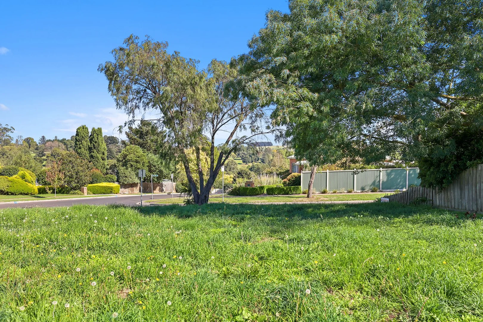 Additional image 8 of 2 Willow Crescent, Warragul VIC 3820