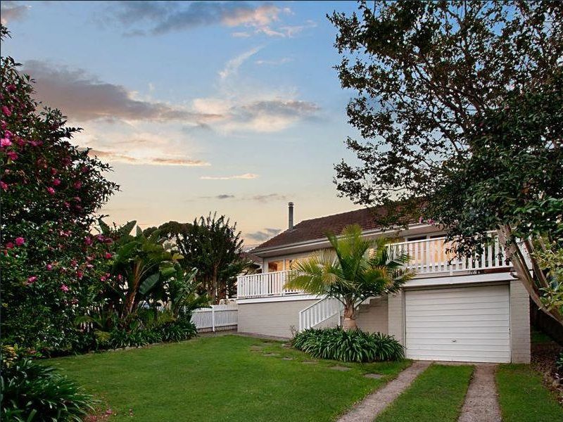 71 Clontarf Street, Seaforth NSW 2092, Image 2