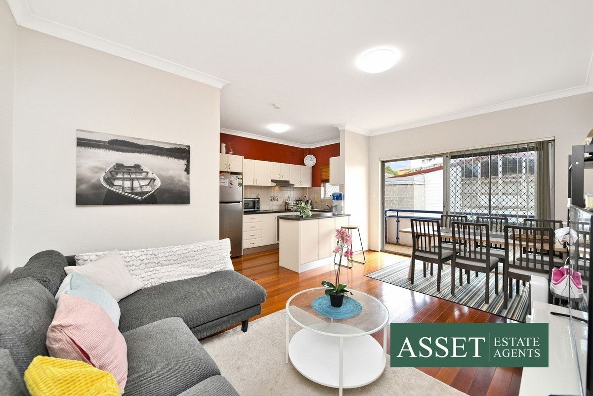 2 bedrooms Apartment / Unit / Flat in 3/8 Queen Street ARNCLIFFE NSW, 2205