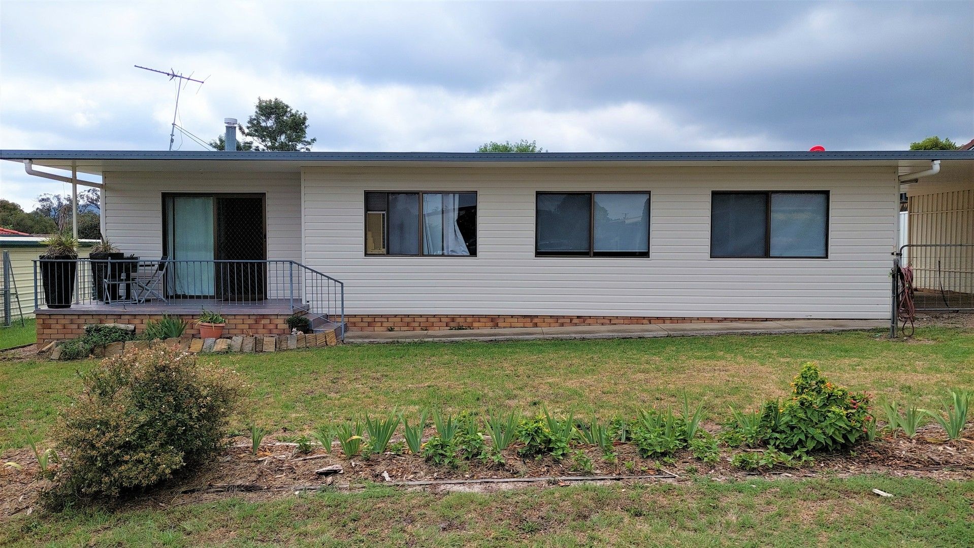 Sold 21 Smith St, Stanthorpe QLD 4380 on 26 May 2023 2018362698 Domain