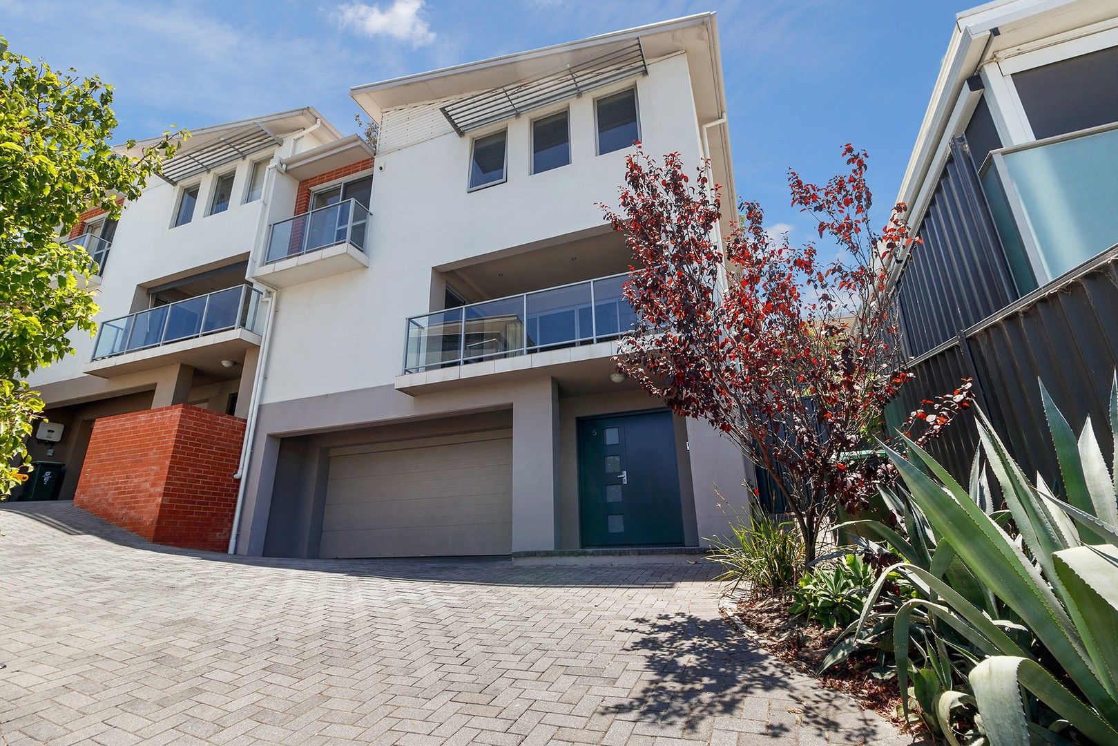 4 bedrooms Townhouse in 5/14 Sackville Terrace SCARBOROUGH WA, 6019