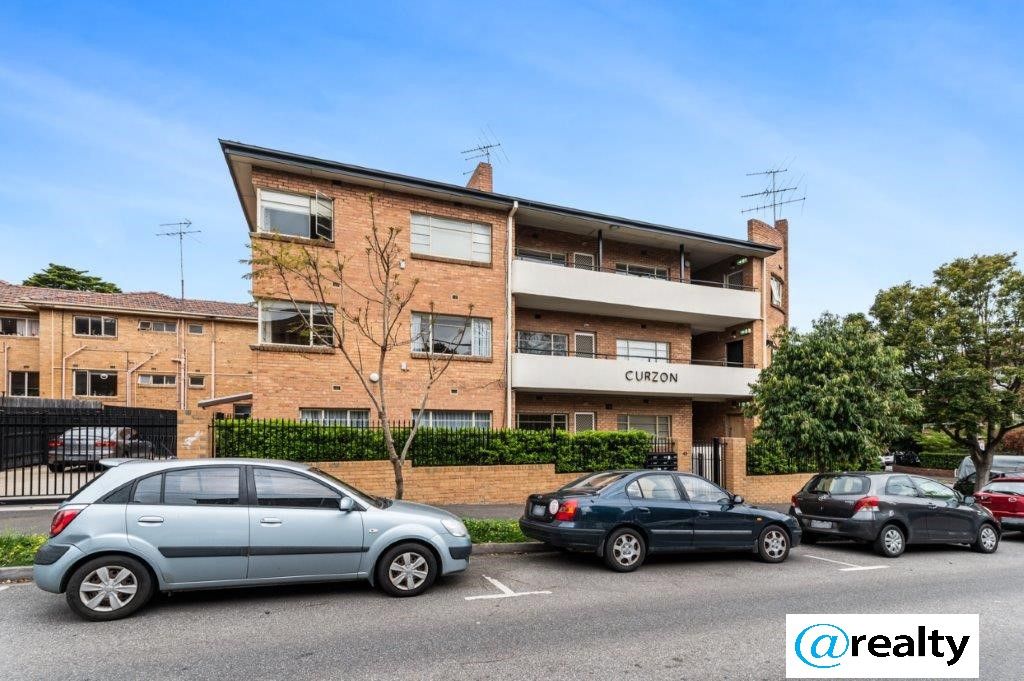2 bedrooms Apartment / Unit / Flat in 1/40 Eildon Road ST KILDA VIC, 3182