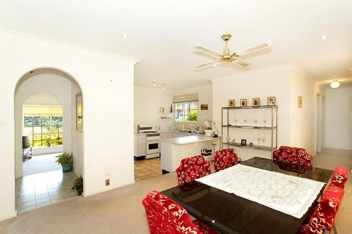 2/5 Sacha Terrace, Terrigal NSW 2260, Image 2