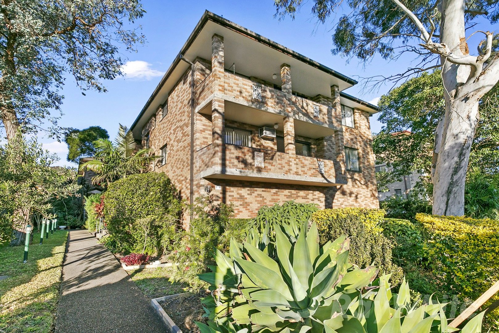 2 bedrooms Apartment / Unit / Flat in 8/7-9 Jeffery Street ASHBURY NSW, 2193