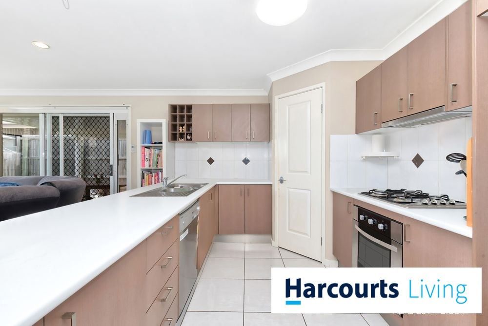 4 Hookes Terrace, Springfield Lakes QLD 4300, Image 2