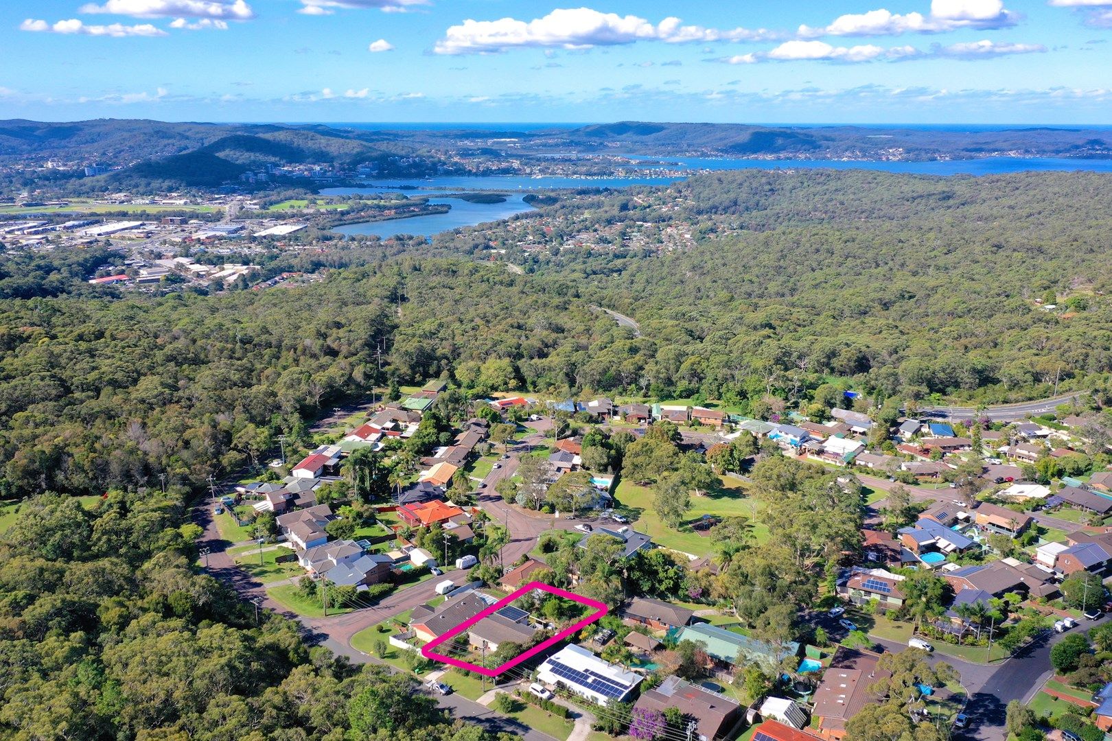 4 bedrooms House in 12 Old Mount Penang Road KARIONG NSW, 2250