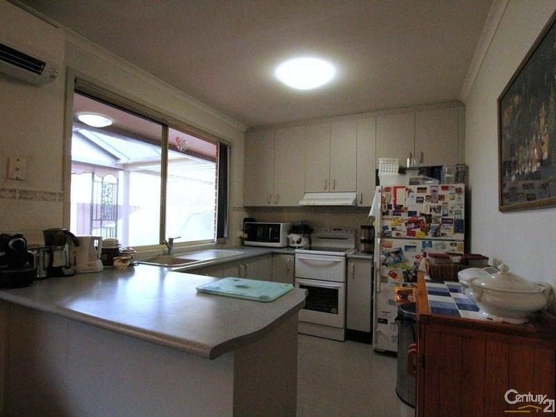 11A Wilcannia Way, Hoxton Park NSW 2171, Image 2