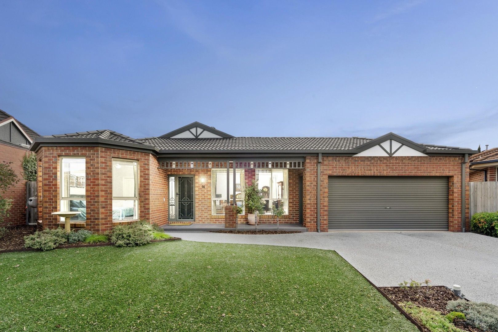 16 Kensington Crescent, Altona Meadows VIC 3028, Image 0