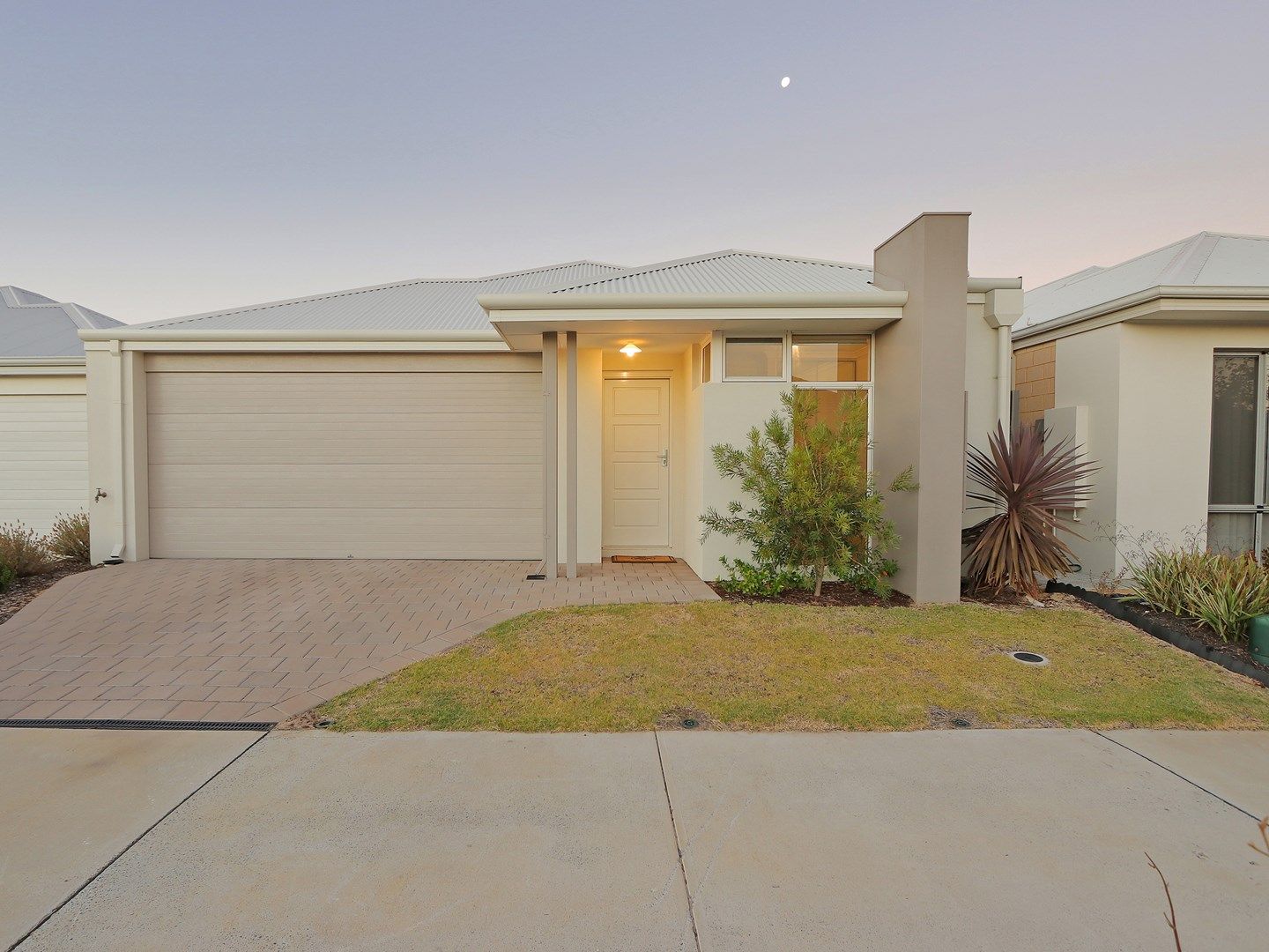 73 Sunstone Boulevard, Treeby WA 6164, Image 0