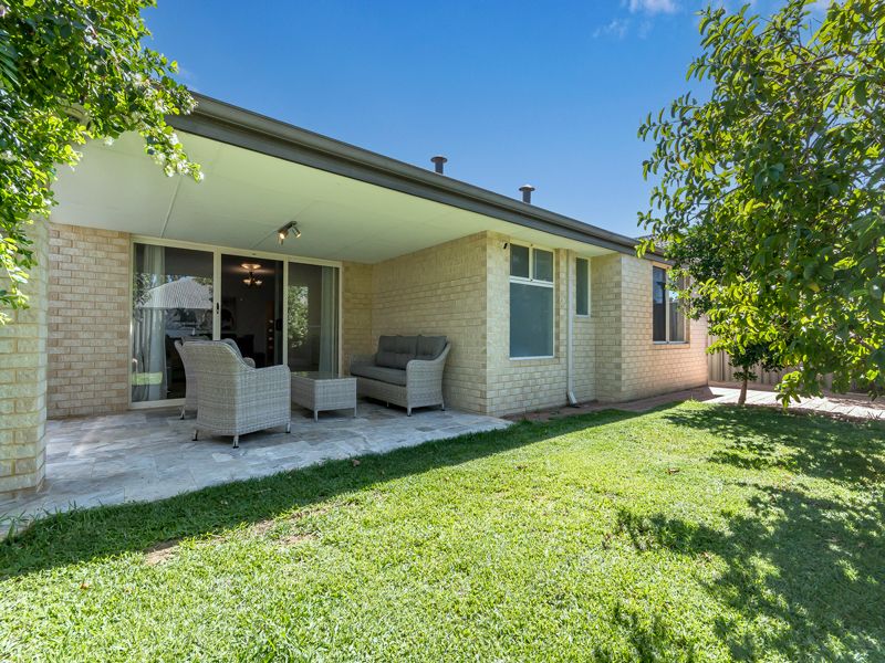 5 Sachem Bend, Piara Waters WA 6112 House For Rent Domain