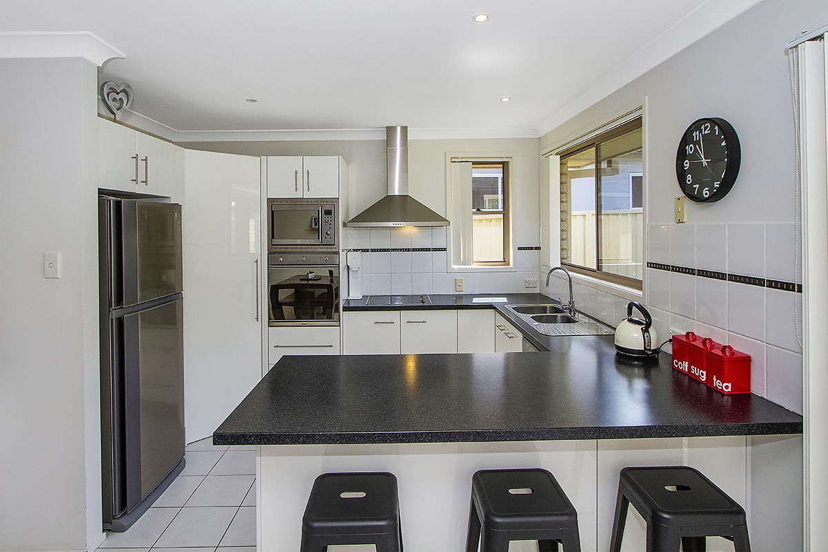 14 Hume Boulevard, Killarney Vale NSW 2261, Image 2