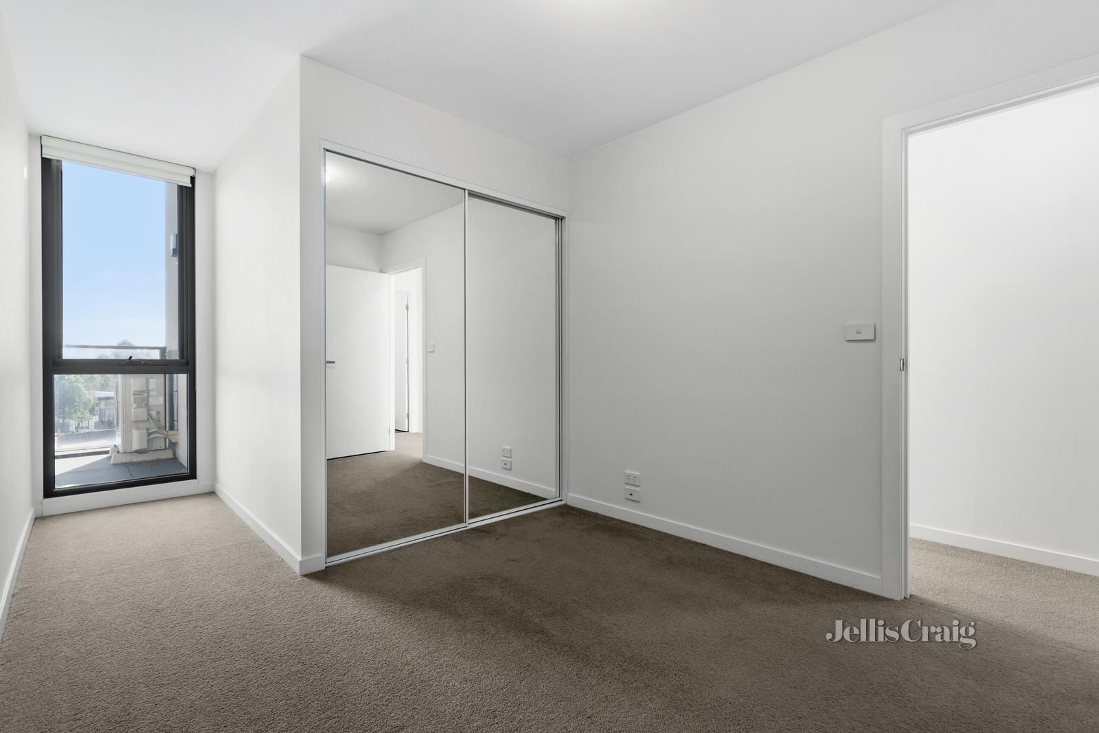 508/193-195 Springvale Road, Nunawading VIC 3131, Image 2