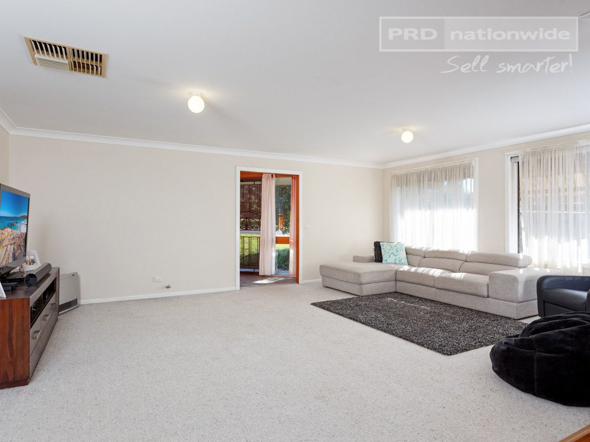 9 Canola Place, Estella NSW 2650, Image 2