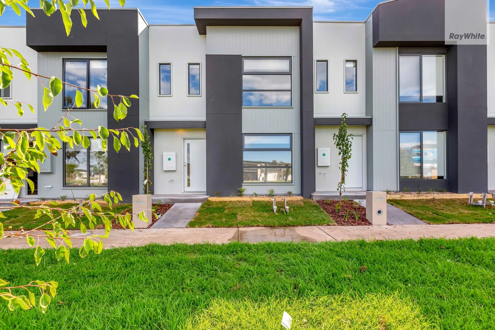 11 Voltaire Walk, Wollert VIC 3750