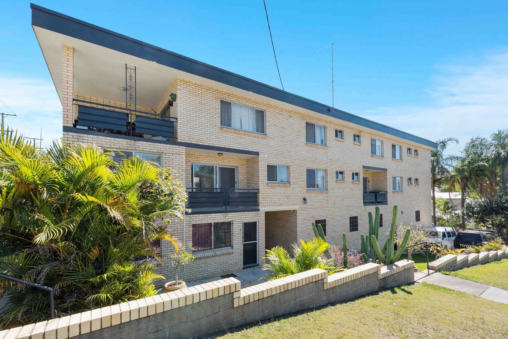 2 bedrooms Apartment / Unit / Flat in 1/142 Gladstone Road HIGHGATE HILL QLD, 4101