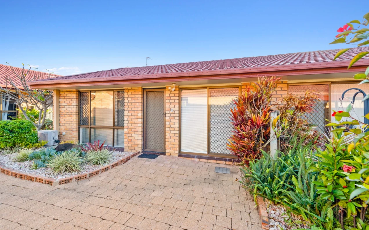 8/35 St Kevins Avenue, Benowa QLD 4217