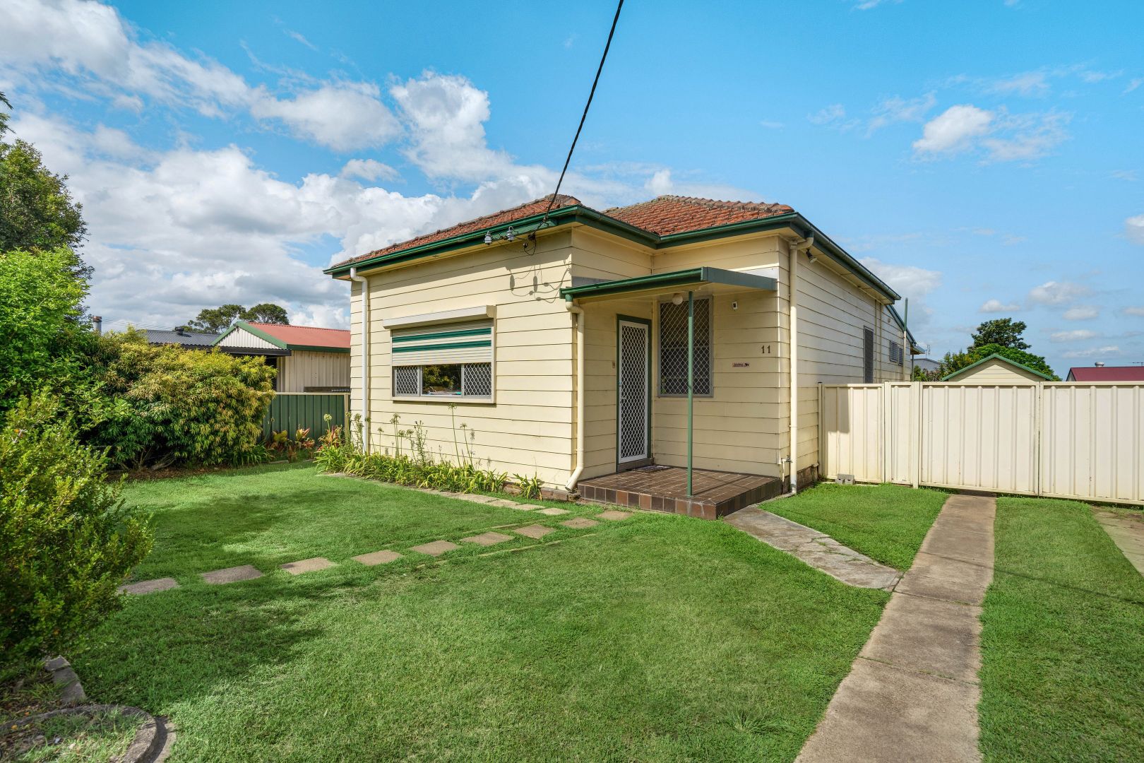 11 Young Street, Rutherford NSW 2320