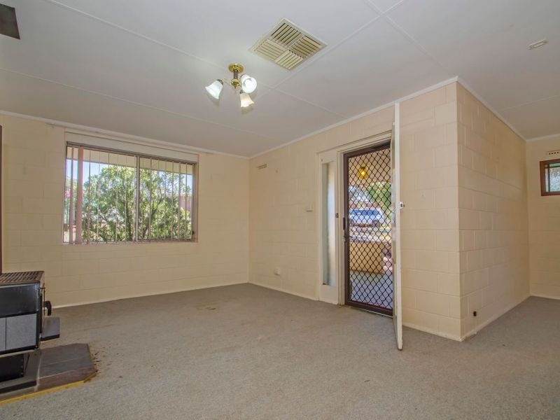 7 Bachelor Avenue, Kambalda East WA 6442, Image 2