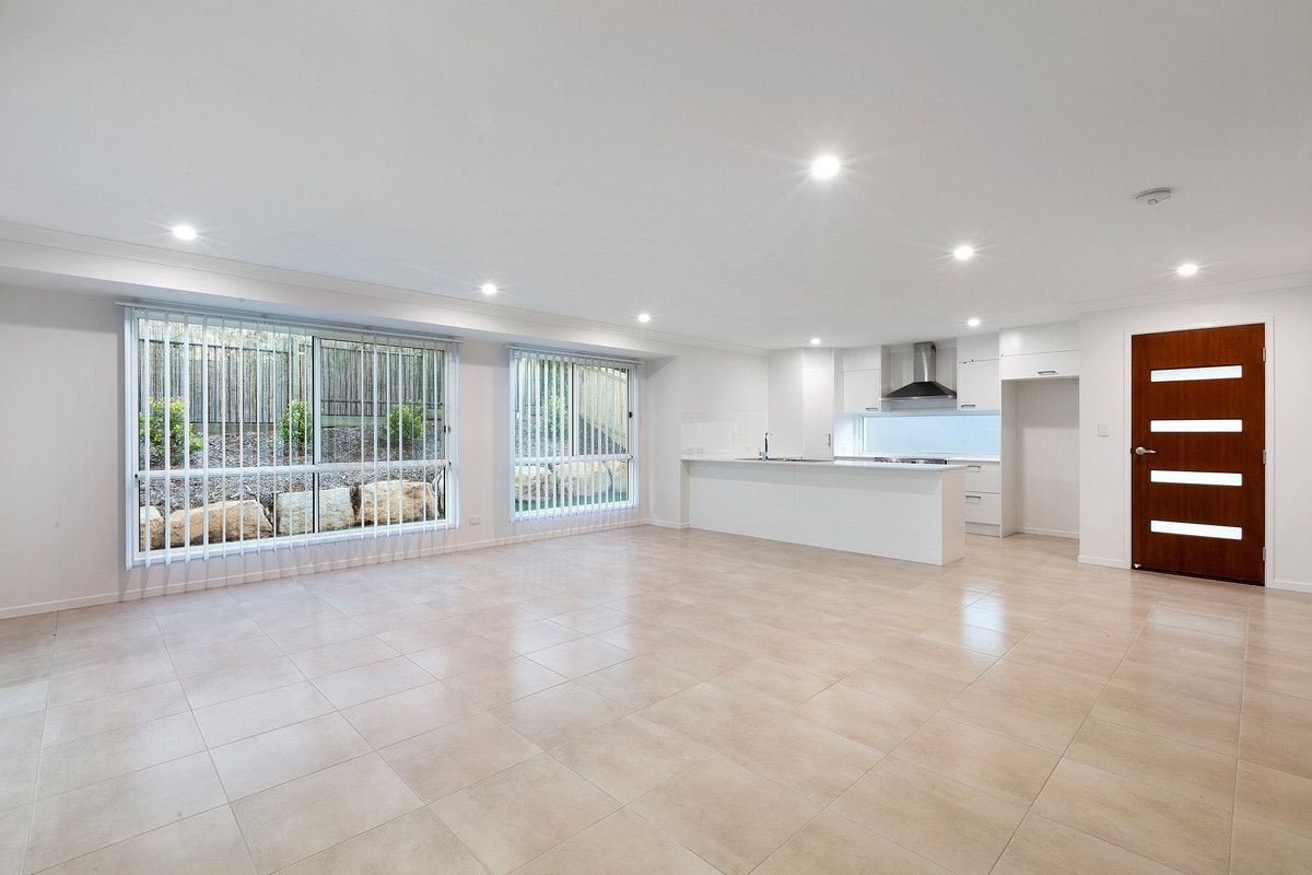 2/11 Horizon Way, Woombye QLD 4559, Image 0