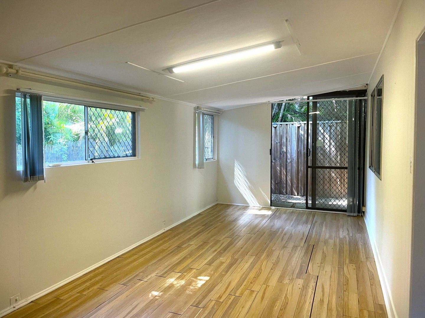 1 bedrooms Apartment / Unit / Flat in 2/156 Douglas Road SALISBURY QLD, 4107