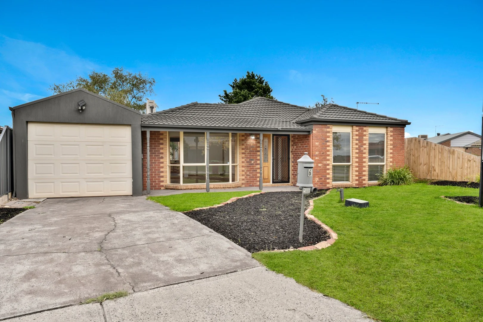 6 Wildwood Court, Cranbourne North VIC 3977