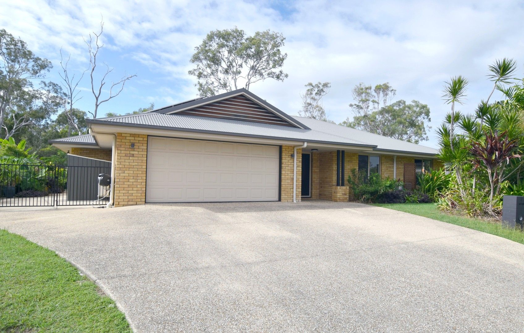 4 Parkview Court, Kin Kora QLD 4680, Image 0