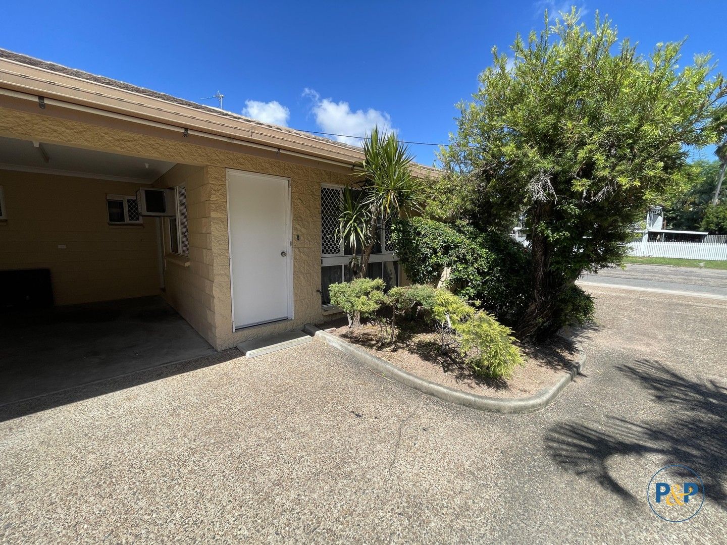 2 bedrooms Apartment / Unit / Flat in 1/12 Sooning Street HERMIT PARK QLD, 4812