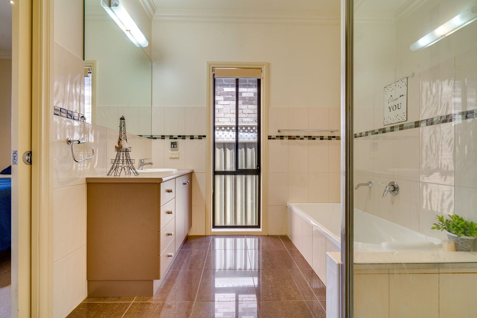 11 Bailes Street, Bendigo VIC 3550 Townhouse For Rent Domain