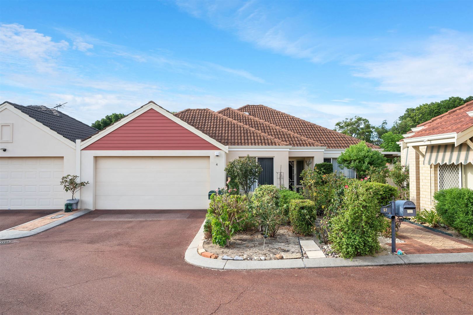 4 bedrooms House in 4/14 Marton BALCATTA WA, 6021