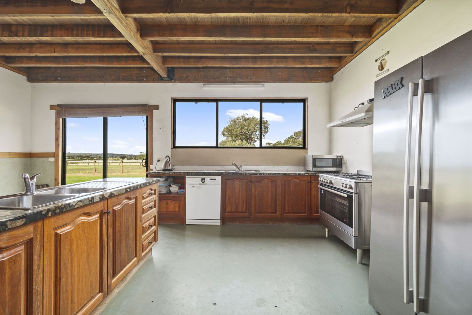 994 Heyfield - Seaton Road, Seaton VIC 3858, Image 2