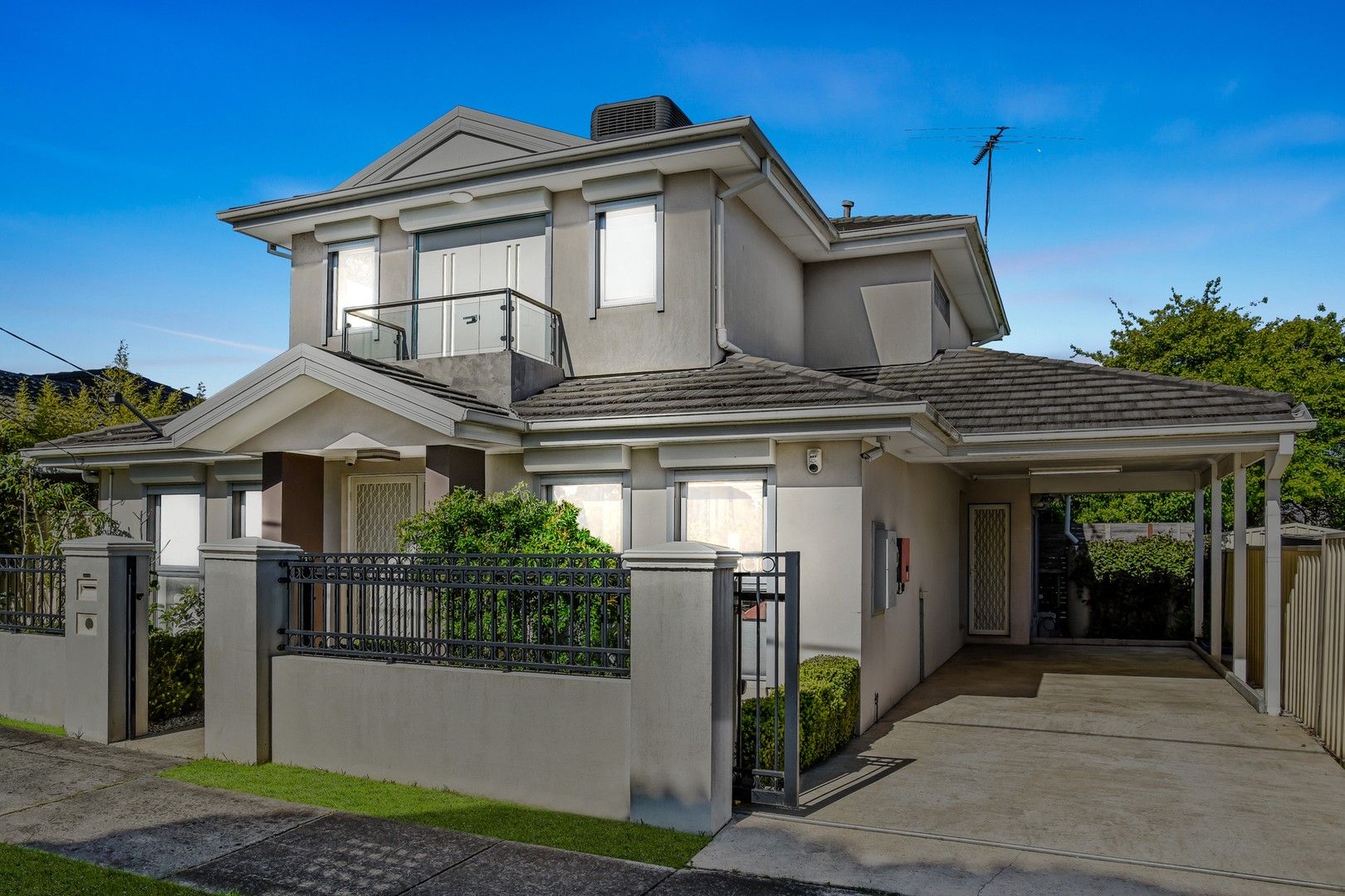 2/2 Joan Crescent, Burwood East VIC 3151, Image 0