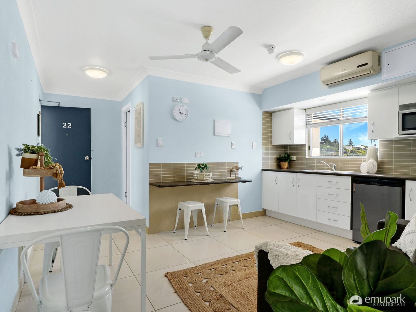 22/18-20 Hill Street, Emu Park QLD 4710, Image 2